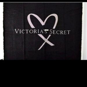 VICTORIA SECRET THROW BLANKET